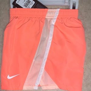 NWT Nike shorts 4T